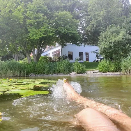 Ferienhaus-mit-direktem-zugang-zum-kellersee Σπίτι διακοπών